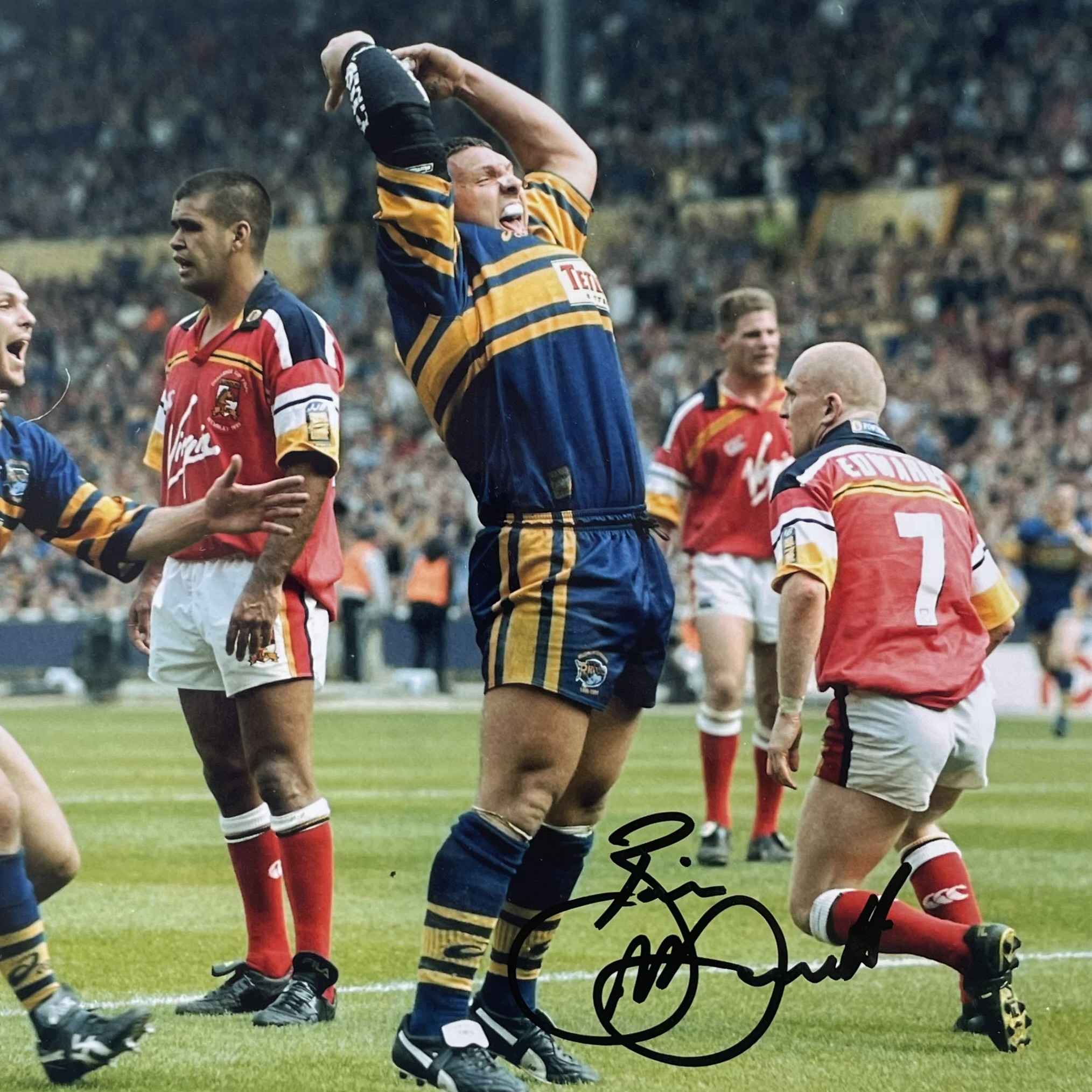Brian McDermott Signed Bradford Bulls Rugby League Celebration Photograph – With COA