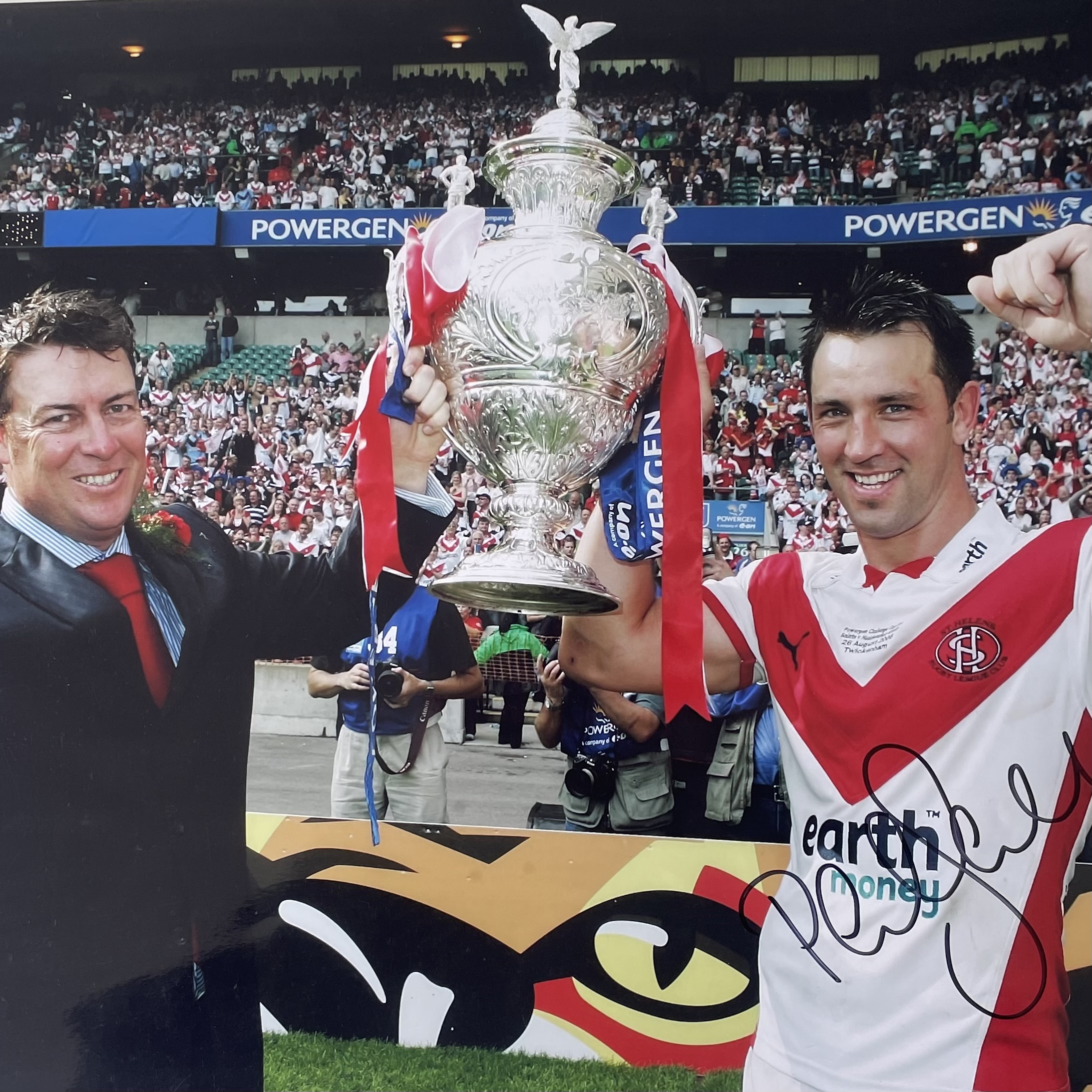 Paul Sculthorpe Signed St Helens 2004 Challenge Cup Winners Photograph – With COA