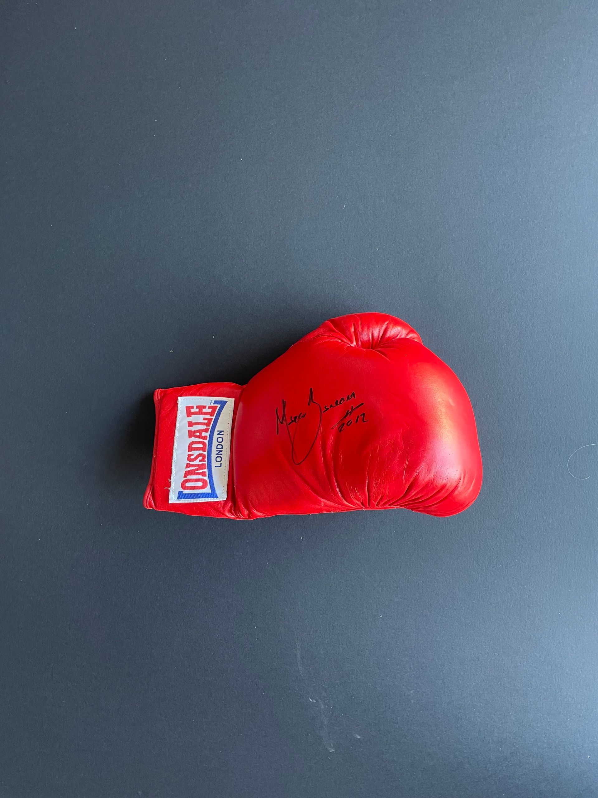 Marco Antonio Barrera  signed boxing glove